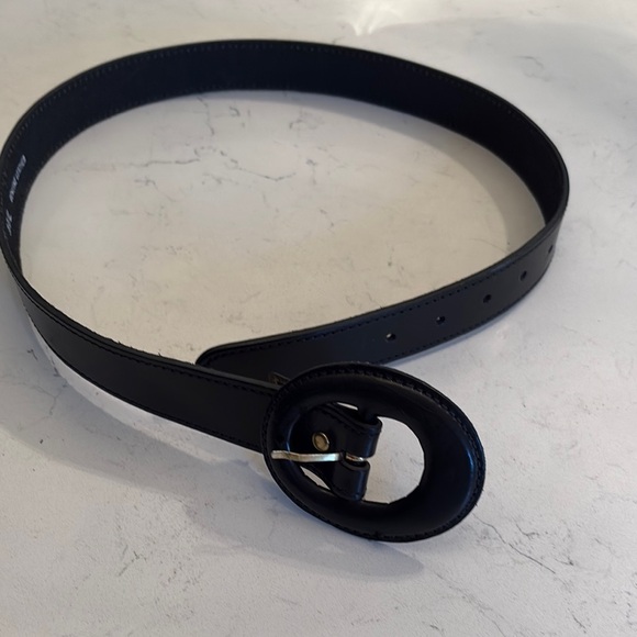 Accessories - Elegant Brown Leather Belt